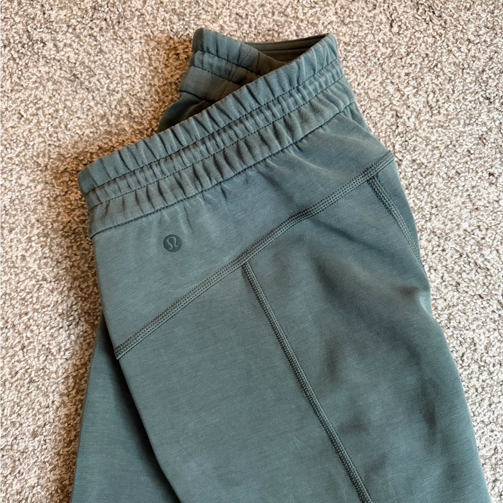 Lululemon Softstream Pants Size 6